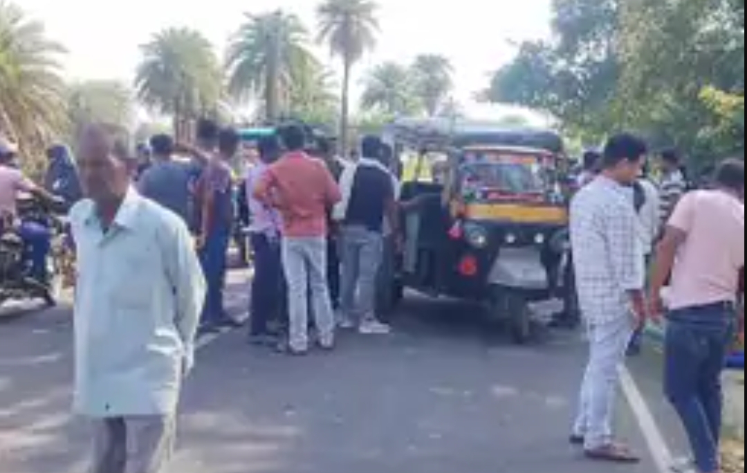 ब्रेकिंग न्यूज़: कोडरमा में सड़क हादसा, ऑटो-मिनी ट्रक की भीषण टक्कर, एक की मौत, तीन गंभीर रूप से घायल