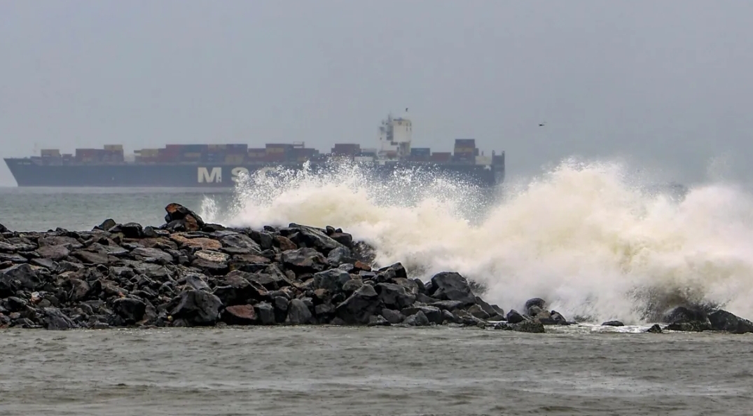 मोंथा चक्रवात को लेकर झारखंड सरकार अलर्ट, सभी जिलों को सतर्कता के निर्देश — आपदा प्रबंधन विभाग ने की बड़ी तैयारी
